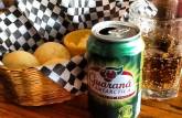 Pão de queijo e guaraná, no Boteco Brasil, em Vancouver, no Canadá